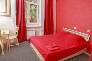 Хостел Амиго Рубцовск Номер люкс с 1 двуспальной кроватью-1